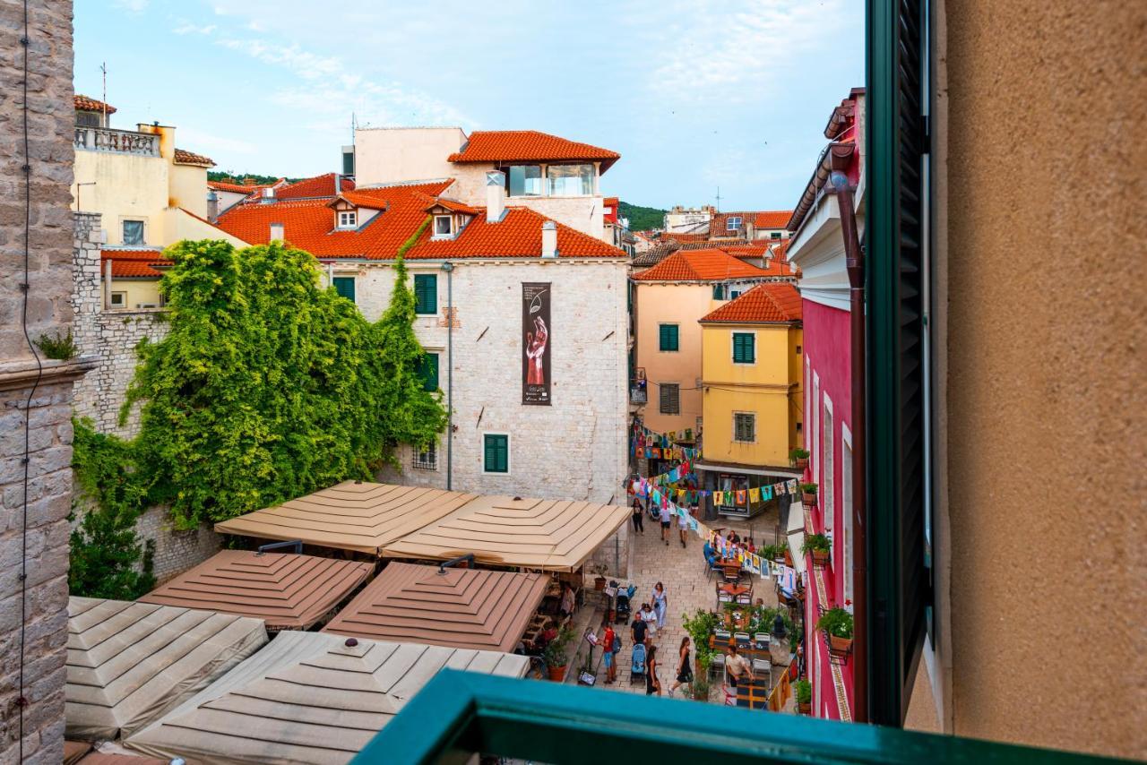 Studio Apartman Max Center Of The Old Town Free Parking Beautiful View 시베니크 외부 사진